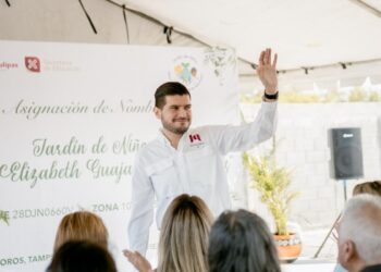 Granados Fávila explicó que tras la revisión cruzó a EU, donde realizó compras como tenía previsto.