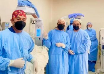 El parto, que requirió la participación de un equipo multidisciplinario, fue exitoso gracias a una cuidadosa coordinación.