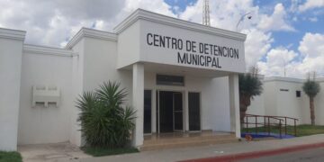 Este es el segundo caso grave en celdas municipales en lo que va del año, y en la administración anterior hubo al menos 9 muertes bajo custodia.