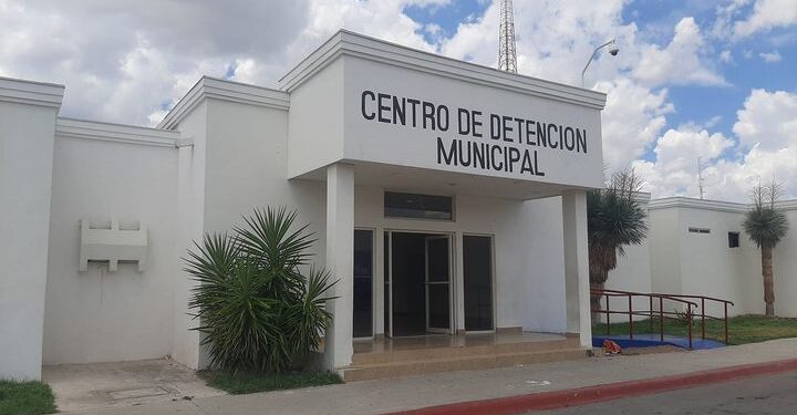 Este es el segundo caso grave en celdas municipales en lo que va del año, y en la administración anterior hubo al menos 9 muertes bajo custodia.