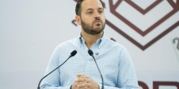 Ayer fue el “mira dónde estoy yo, y mira dónde estás tú”; hoy “Te vas a tragar tus palabras”.