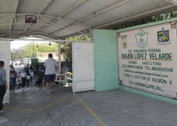 Autoridades investigan intoxicación de menores por consumo accidental.