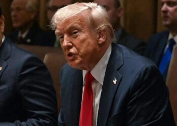 Donald Trump, presidente de EU, llamó a la firmeza ante la caída de los mercados globales.