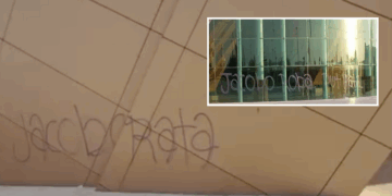 Alcalde de Piedras Negras denunciará pintas en el Teatro de la Ciudad.