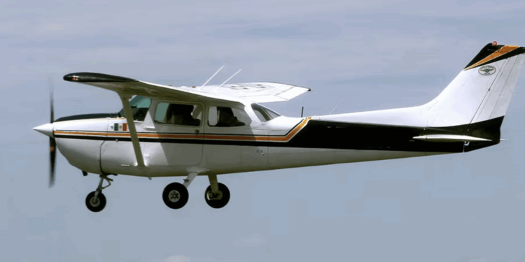 Las operaciones de búsqueda son lideradas por la Armada y la Agencia de Investigación Criminal tras perderse contacto con la aeronave.