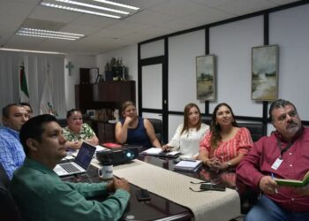 Alerta meteorológica obliga a cerrar planteles universitarios en Piedras Negras.