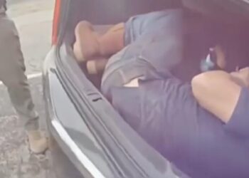 Autoridades texanas frustran dos intentos de contrabando de migrantes en distintos operativos fronterizos.