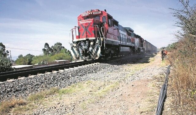 Migrantes lo identificaron como quien los instruyó para evadir los controles fronterizos.