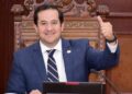 Guillermo Ruiz critica la división interna en el gobierno municipal y llama al diálogo responsable.