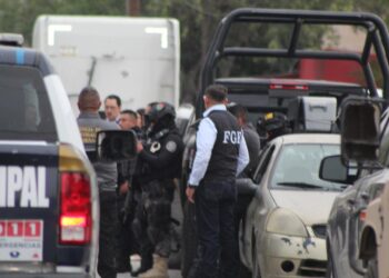 Autoridades aseguran camioneta ligada a crimen de “El Chino”.