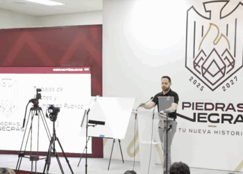 Jacobo Rodríguez responsabiliza al Estado por retraso en techumbres escolares.