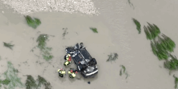 Tragedia en San Antonio: cinco muertos y dos desaparecidos tras intensas inundaciones.