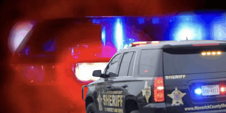 El proyectil atravesó el cuello del menor y salió por la mejilla; pese a ello, no perdió el conocimiento y su vida no corre peligro.