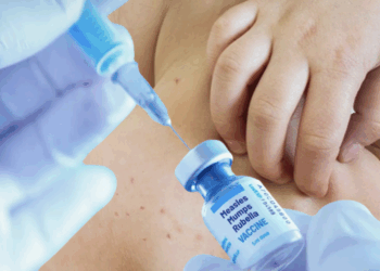 Refuerzan vacunación infantil en Coahuila ante brote de sarampión.