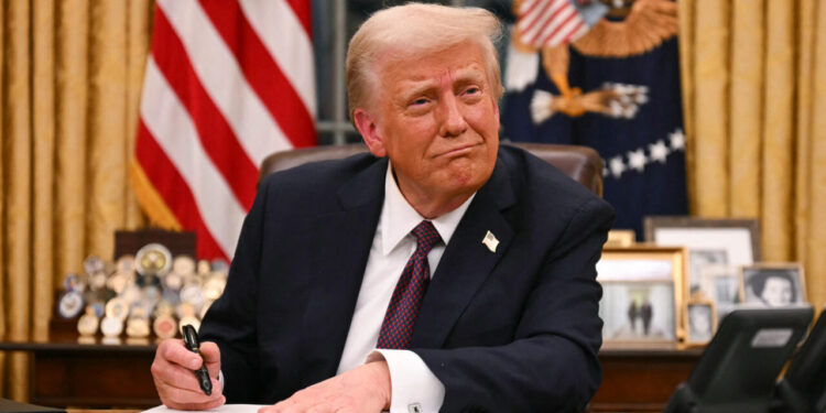 Trump anuncia fin de la guerra entre Israel e Irán con cese al fuego total.