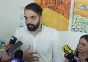 Attolini reiteró ante medios que ya interpuso la denuncia correspondiente por los delitos de lesiones, agresión y contra quien resulte responsable.