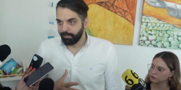 Attolini reiteró ante medios que ya interpuso la denuncia correspondiente por los delitos de lesiones, agresión y contra quien resulte responsable.