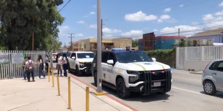 Autoridades ya investigan, un adolescente fue acusado por varias alumnas.