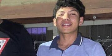 Familiares solicitan ayuda para localizar a Édgar Emilio Plata Ledezma.