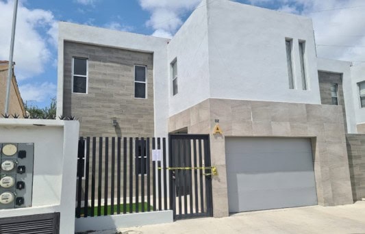 Autoridades determinaron que las detenidas no tenían vínculo con las armas halladas durante el cateo.