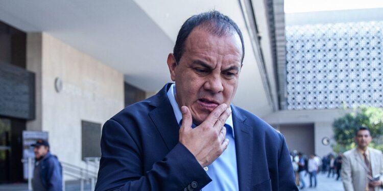 Cuauhtémoc Blanco, inhabilitado para cargos por 18 meses.