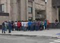 Pese a intentos de desmovilización desde el gobierno local, trabajadores mantiene la unidad y esperanza en la reinstalación.