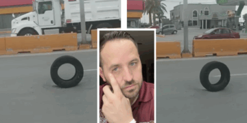 Ciudadanía reclama por baches al alcalde.