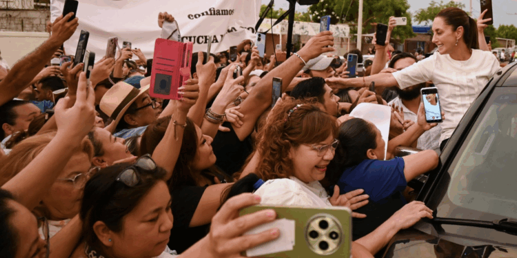 Sheinbaum asegura que "Ni nos quebramos ni nos acobardamos".