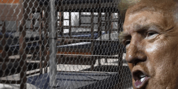 Migrantes sin visa quedarán detenidos sin derecho a audiencia de fianza.