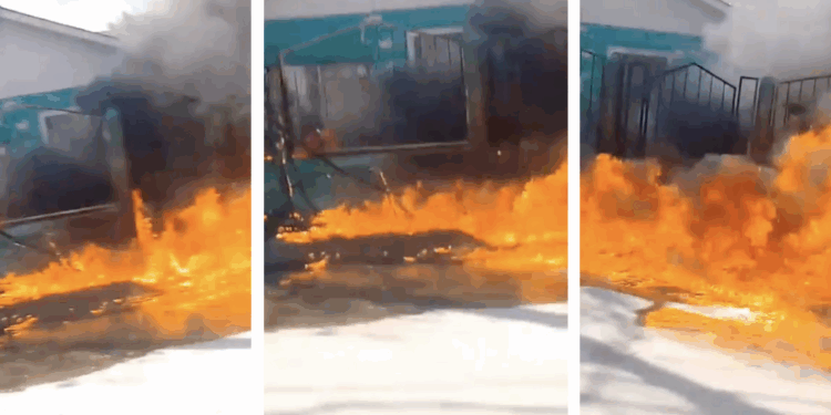 Vecinos contuvieron el incendio hasta que llegaron los bomberos para sofocarlo.