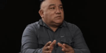 Juan Carlos Álvarez señaló el riesgo que representa el autoritarismo en el gobierno de Piedras Negras.