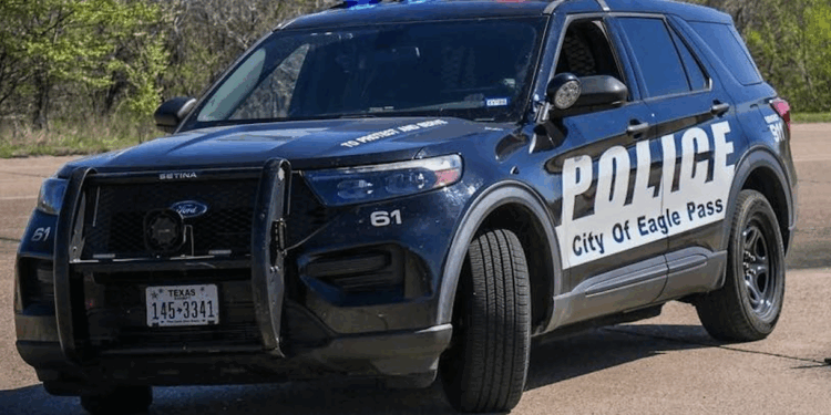 Hombre colapsa en hotel tras ingerir sustancia desconocida en Eagle Pass.