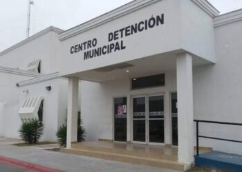 Un individuo con síntomas fue liberado de inmediato por precaución.