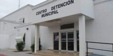 Un individuo con síntomas fue liberado de inmediato por precaución.