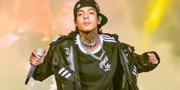 El artista aún no se pronuncia tras perder sus permisos para entrar a Estados Unidos.