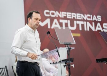 “Fifty Doctors Hospital” invita a médicos y empresarios locales a invertir en el nuevo centro médico.