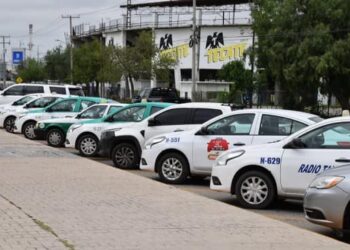 El director de Transporte Municipal pidió a los choferes presentar denuncias formales para sancionar abusos.