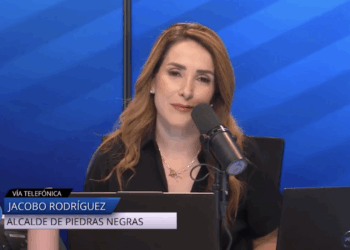 Azucena Uresti le ofreció el espacio para ofrecer una disculpa a la reportera y evitar exponerla.