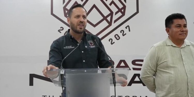 “¿Qué comportamiento has visto en mí?”: alcalde se altera ante pregunta sobre drogas.