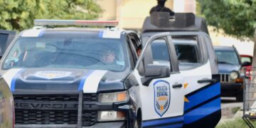 Piedras Negras cubre nómina y gasolina de 50 policías estatales.