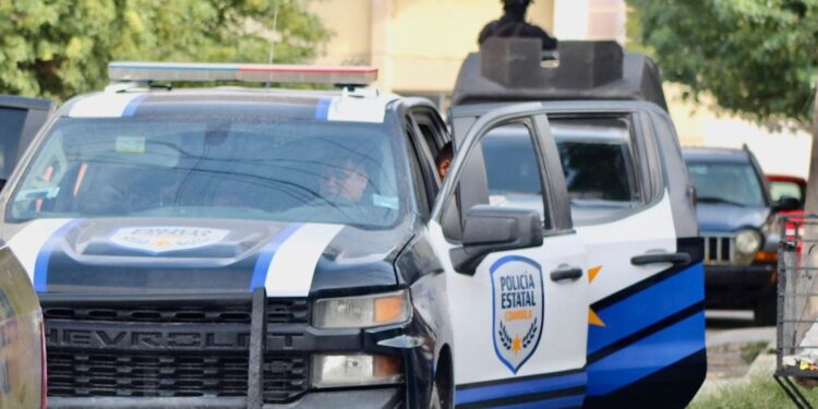 Piedras Negras cubre nómina y gasolina de 50 policías estatales.