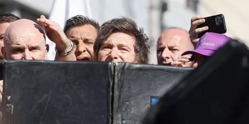 El presidente responsabilizó a militantes de la oposición de sembrar “violencia y caos”.