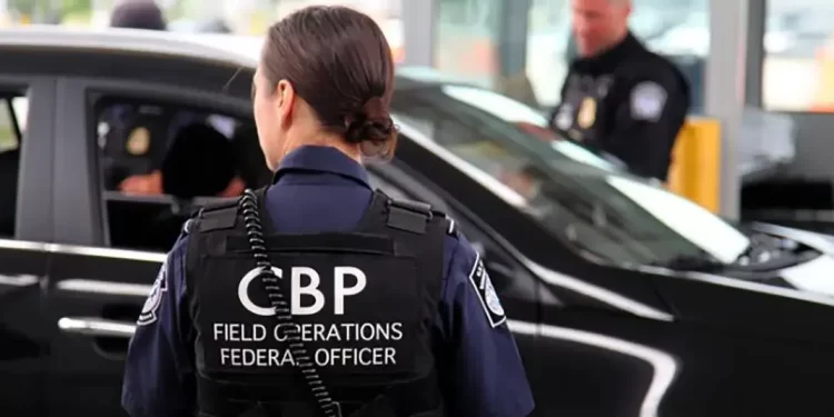 Esperan versión oficial tras retiro de visa a Sonia Villarreal en Eagle Pass.