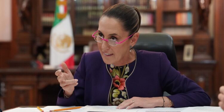 Congreso peruano aprueba moción para declarar persona non grata a Sheinbaum.