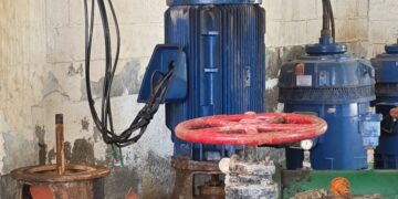 Falla en bomba deja a colonias sin agua, y sin plazo de solución.