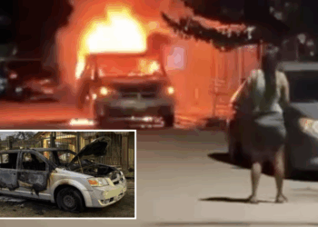 Camioneta queda en pérdida total tras incendio en Piedras Negras.