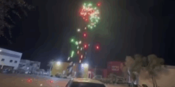 "Nadie lo extrañó": alcalde minimiza show de drones que costó 700 mil pesos.