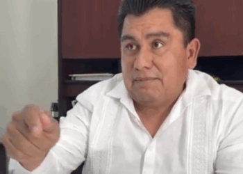Menera convoca a protesta por intento de destitución en Simas.