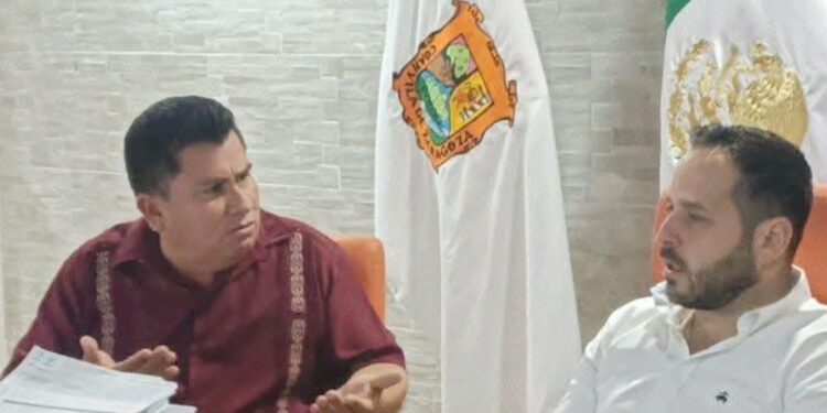 Rodríguez y Menera llevan al límite su pleito por Simas en Piedras Negras.