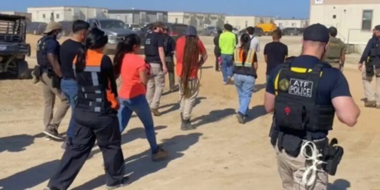 Redada en Georgia dejó 475 detenidos.